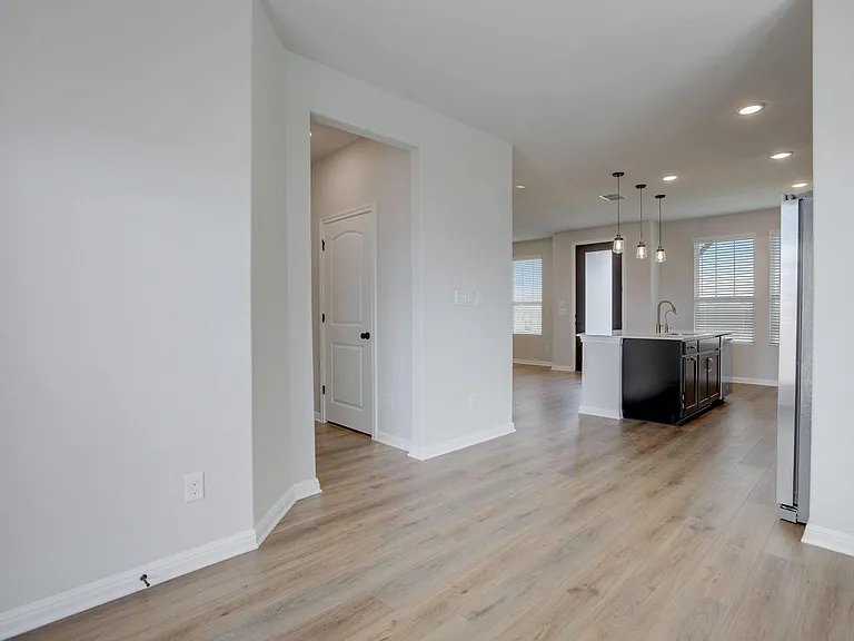 125 Clemens Dr — Photo 13