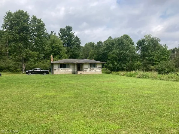 6885 Lincoln Ave, Hubbard, OH 44425