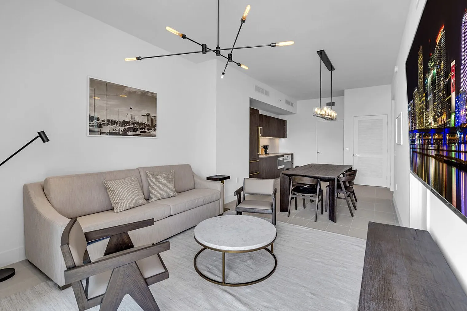 3 bed, 3.0 bath, 1302 sqft, $11,865 — Photo 3