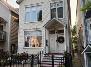 3044 N Leavitt St #1, Chicago, IL 60618