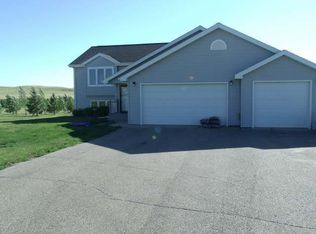 6430 Copper Rdg, Bismarck, ND 58504
