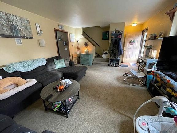 3rd image of 412 N 6th St #A