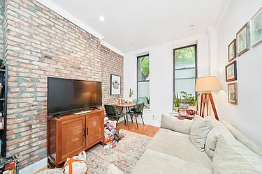 Rented by Living New York