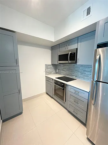 1723 SW 2nd Ave #801 Photo 1