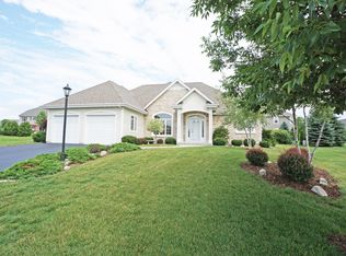 1855 Wellsprings Ct, Oconomowoc, WI 53066