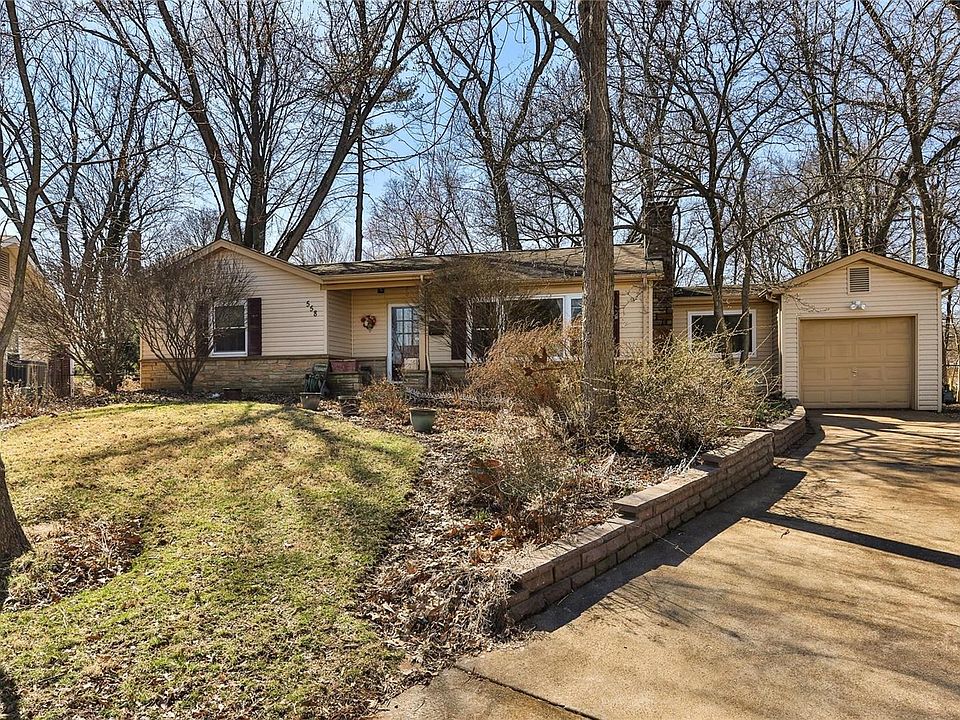 1st image of 558 Drury Ln