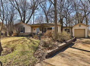 558 Drury Ln, Saint Louis, MO
