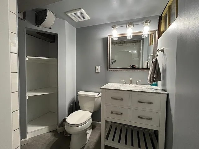 1315 N Altadena Ave — Photo 31