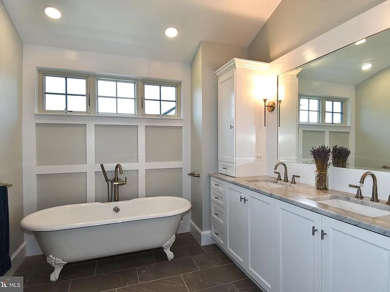 710 W View Ter — Photo 35