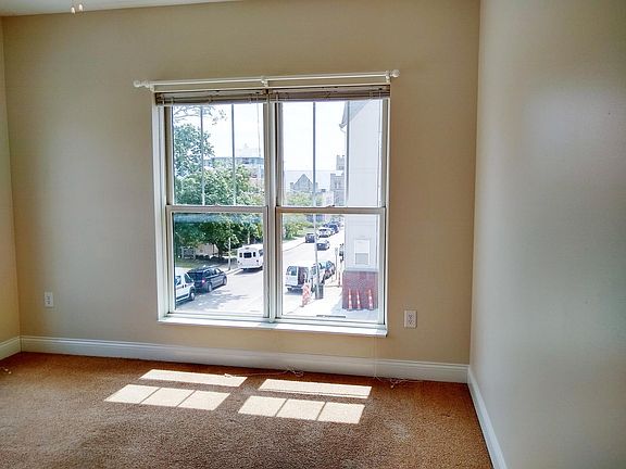 5th image of 201 N Washington St #1