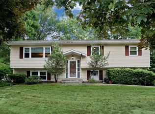 203 Rutgers Rd W, Orangeburg, NY 10962