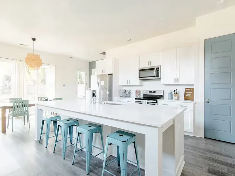 2035 Renner St — Photo 5