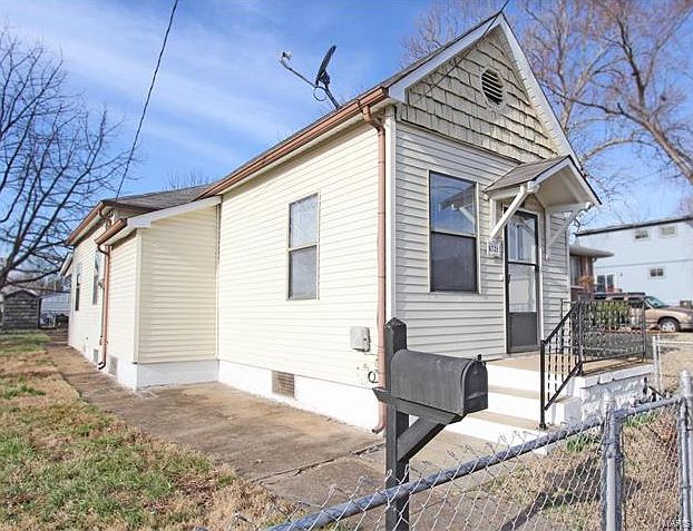 1st image of 4728 Oldenburg Ave
