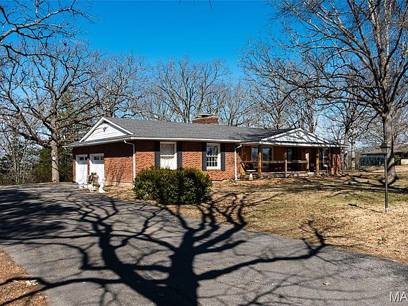 2nd image of 1002 Vista Dr