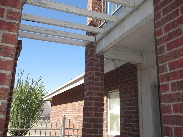 2020 Rogelio Ave — Photo 3