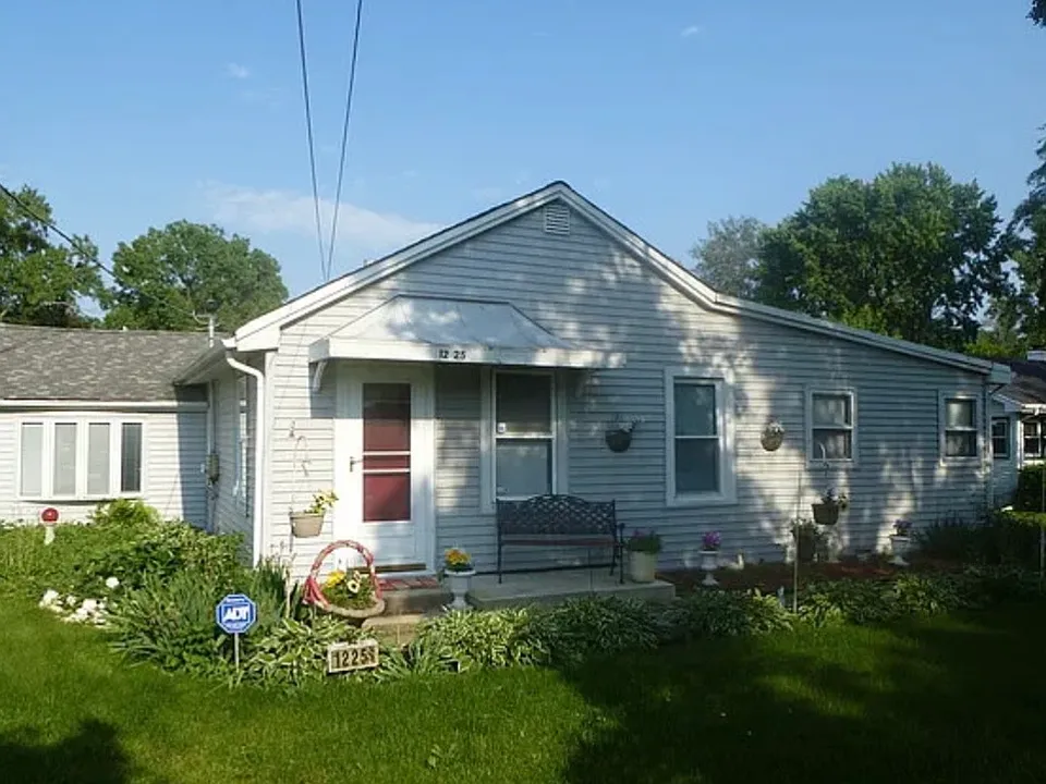 1225 Lawler Ave #MAIN
