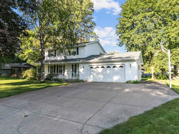 1901 Dexter St, New London, WI 54961
