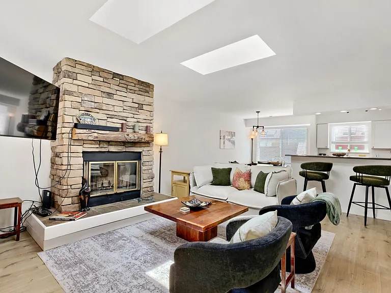 790 Walnut St #D — Photo 6