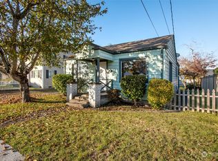 711 6th Ave NW, Puyallup, WA