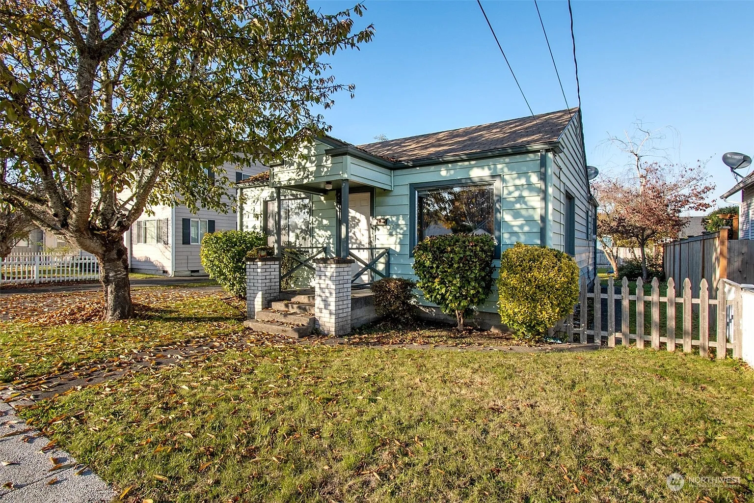 711 6th Avenue NW photo 1