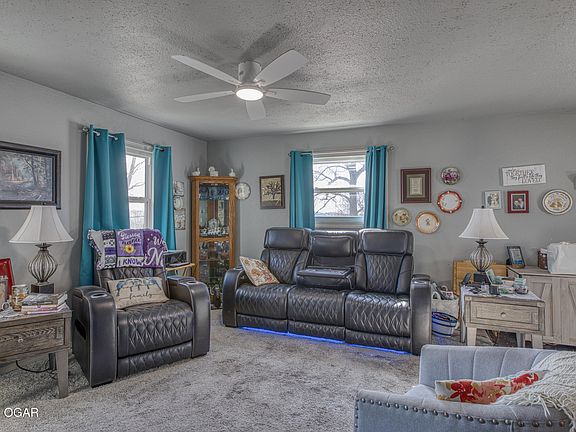 4th image of 411 Beaver Circle Dr