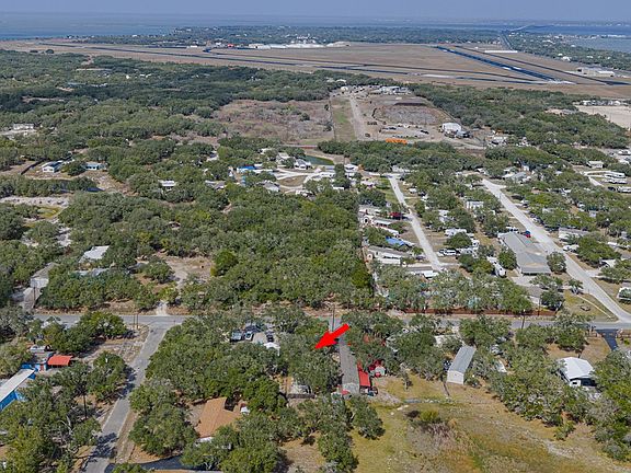 4th image of 1406 Lone Star Rd