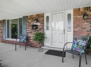 35157 Dearing Dr, Sterling Heights, MI 48312