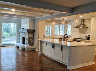 1100 E Pleasant Valley Rd, Seven Hills, OH 44131