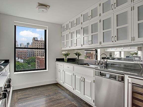 4th image of 150 W 12th St Unit 7EAST