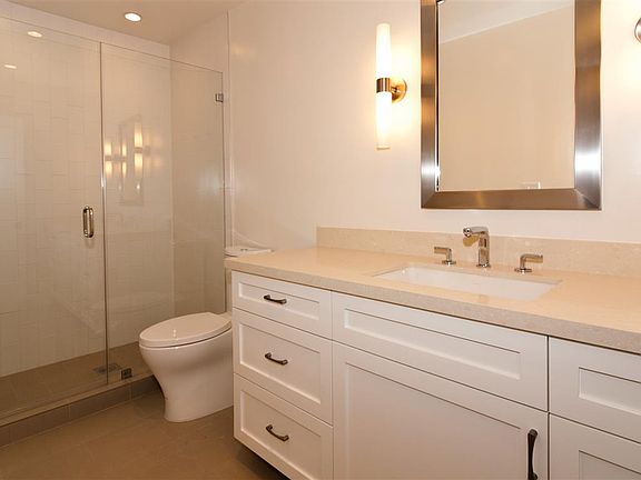 3rd image of 519 California Ave APT 102