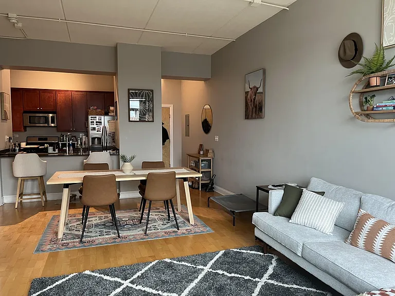 4814 N Clark St #504 — Photo 7