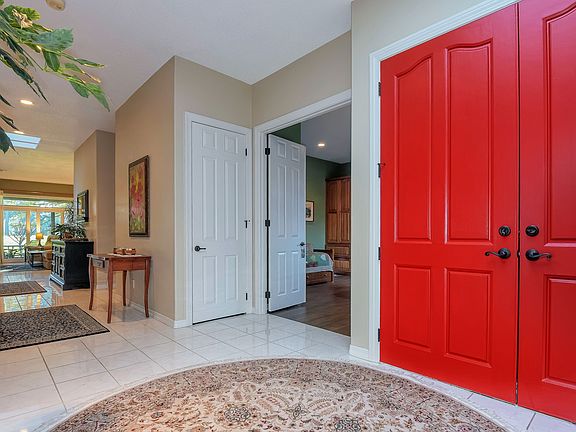 5th image of 9603 NE Oak View Dr