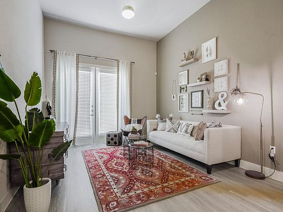 3rd image of 1705 N Greenville Ave #411