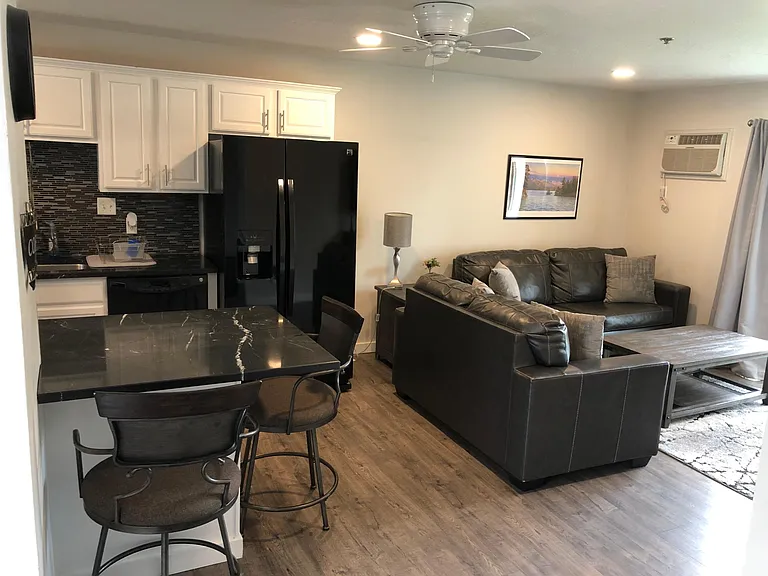 1 Kootenai Ave #8 — Photo 2
