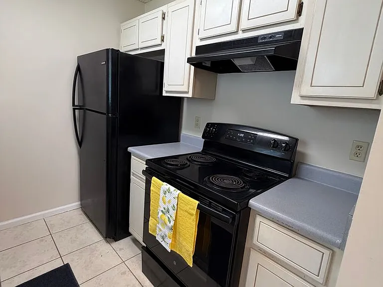 101 Talbot Ct — Photo 23