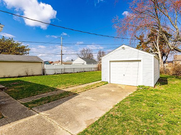 5th image of 1154 Noyes Ave