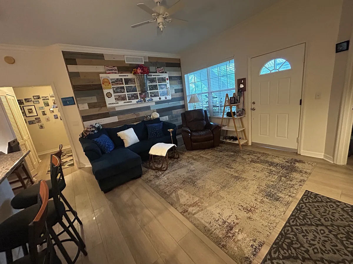 Building Photo - 300 Gardens Edge Dr #311
