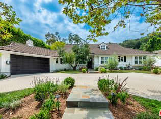15720 Woodvale Rd, Encino, CA 91436