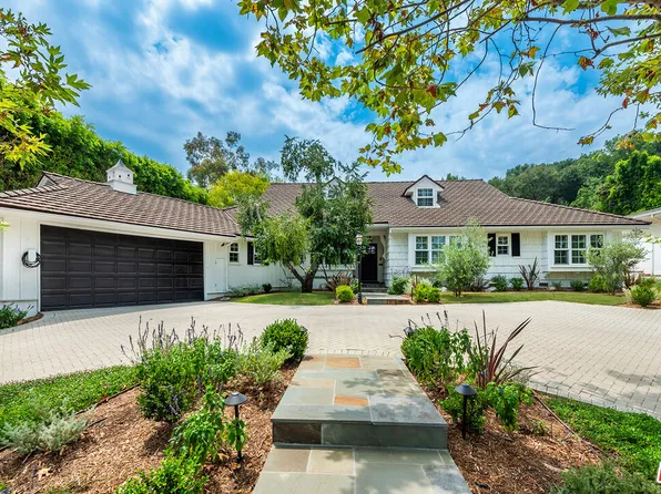 15720 Woodvale Rd, Encino, CA 91436