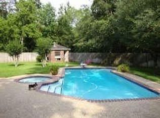 413 Stephen F Austin Dr, Conroe, TX 77302