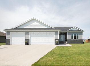 1568 36th Ave S, Moorhead, MN 56560