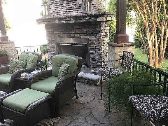 4th image of 3106 Brook Park Dr SE