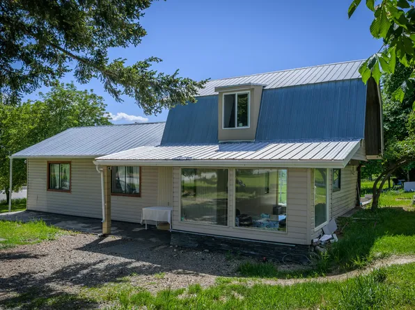 6721 Yellowhead Hwy S, Barriere, BC V0E 1E0