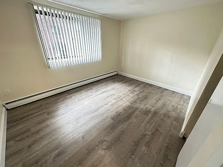 24 Whites Ave #1 — Photo 5