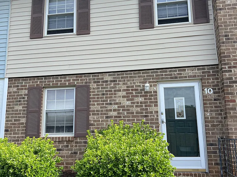 10 Westdale Dr #1 — Photo 1