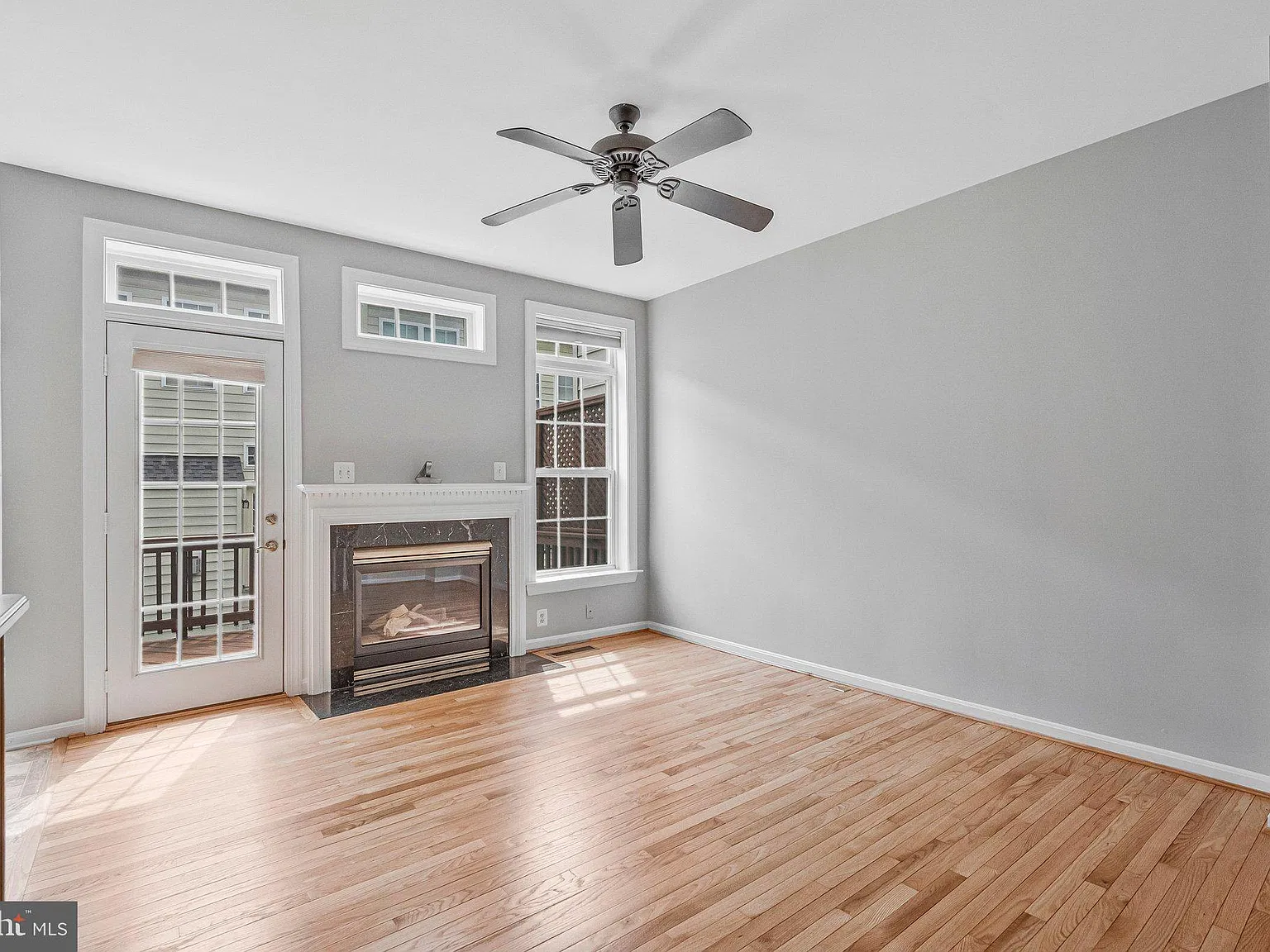 4 bed, 3.5 bath, 1756 sqft, $3,900 — Photo 3