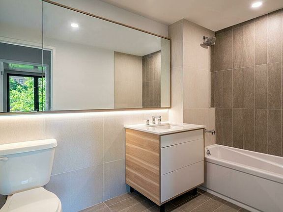 5th image of 222 Johnson Ave #5Q