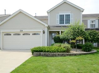114 Arbor Dr, Carol Stream, IL 60188