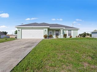 1214 NE 19th Ave, Cape Coral, FL 33909