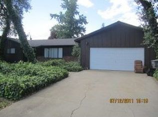 562 Rafael St, Redding, CA 96002